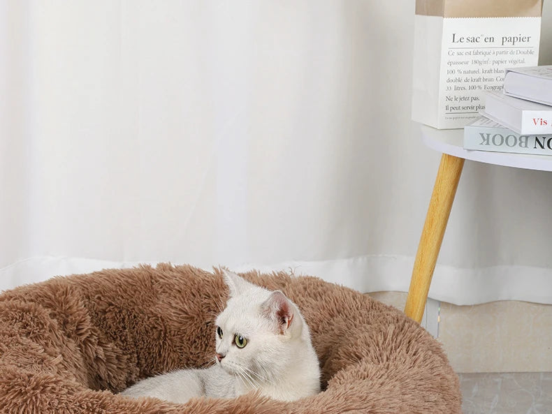 Plush Winter Pet Nest – Warm, Round, Detachable & Washable Bed for Cats and Dogs, Cozy Home Décor for All Seasons